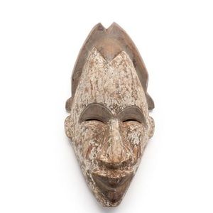 ✧ African wood mask